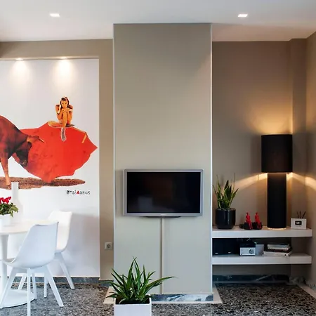 Apartment Ma Maison Penthouse: Acropolis Views & Metro Convenience *