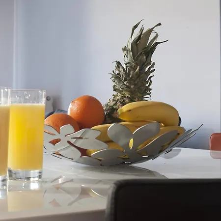 Glyfada A Modern Minimal Apartment *