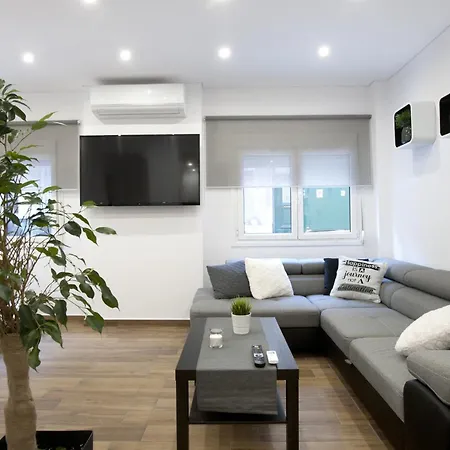 Apartment Koukaki, A Modern, Newly Refurbished *