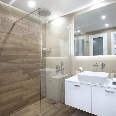 Koukaki, A Modern, Newly Refurbished * Athens