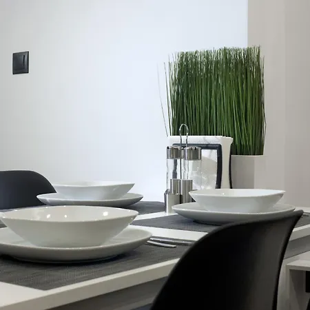 Koukaki, A Modern, Newly Refurbished