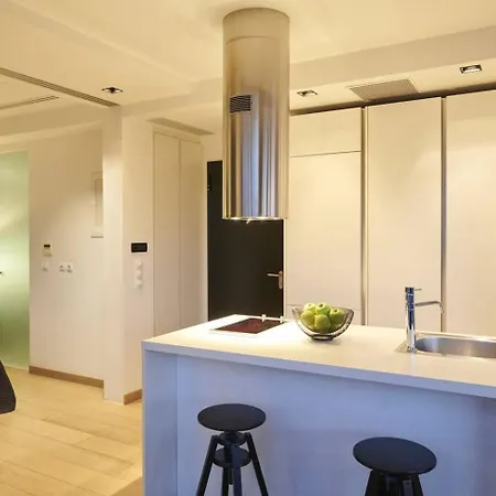 Ma Maison Downtown Loft: Acropolis-adjacent With High-speed Internet Apartment *
