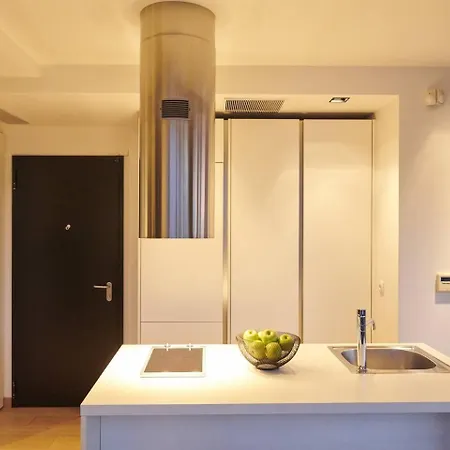 Ma Maison Downtown Loft: Acropolis-adjacent With High-speed Internet Apartment