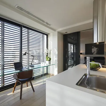 Ma Maison Downtown Loft: Acropolis-adjacent With High-speed Internet