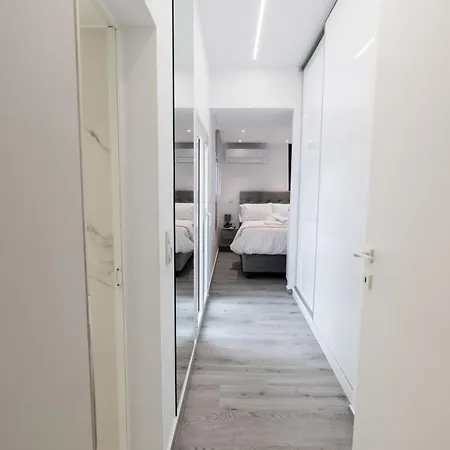 Charming 2 Bedroom House In Iraklio, Greece Athens