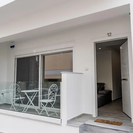 Charming 2 Bedroom House In Iraklio, Greece *