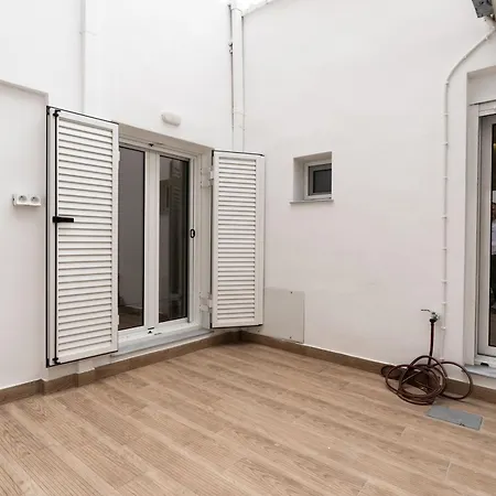 Holiday home Charming 2 Bedroom House In Iraklio, Greece *
