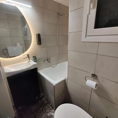 Apartment σπίτι για δυο στο κέντρο της αθήνας *
