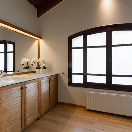 Ma Maison Downtown N°8, Indoor Heated Pool *