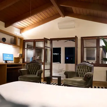 Ma Maison Downtown N°8, Indoor Heated Pool