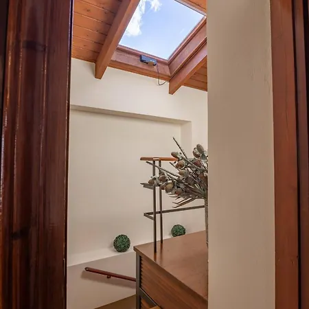 Ma Maison Downtown N°8, Indoor Heated Pool Villa