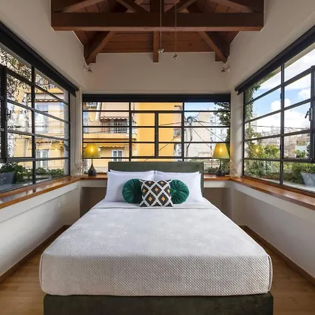 Ma Maison Downtown N°8, Indoor Heated Pool Villa *