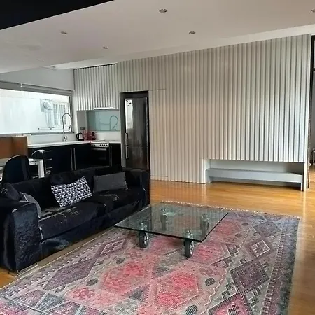 Spacious Stylish Flat At Acropolis Area! Apartment