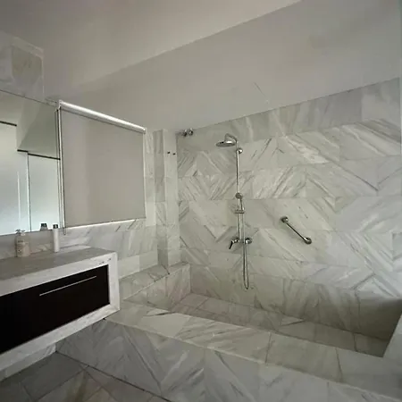 Spacious Stylish Flat At Acropolis Area! * Athens
