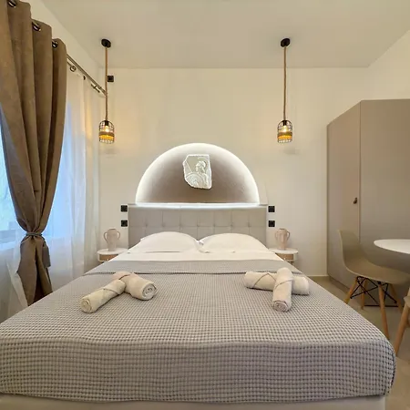 Modern Temple Of Athina 1 & 2 Apartment *