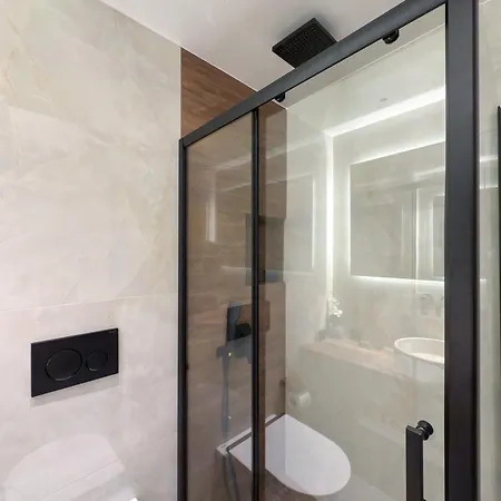 Modern Temple Of Athina 1 & 2 Apartment *