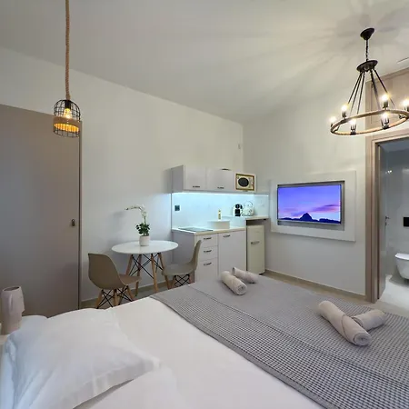 Modern Temple Of Athina 1 & 2 Apartment Athens
