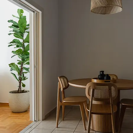 Athens' Gem: Fun, Sun & Your Koukaki Run! Apartment