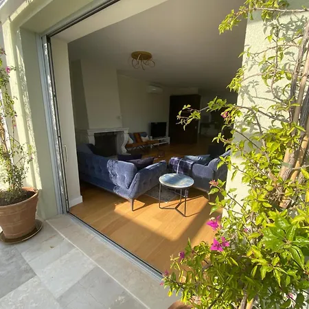 Glyfada Luxury Penthouse Apartment *