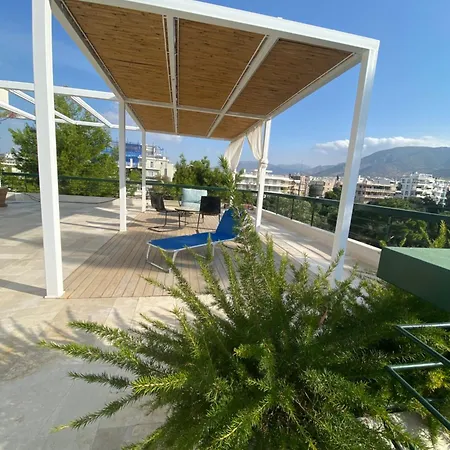 Glyfada Luxury Penthouse * Athen