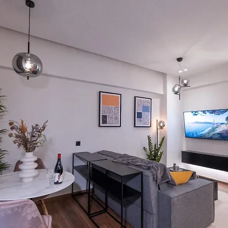 Aristo129 - Stylish Urban Retreat Balcony By Metro *