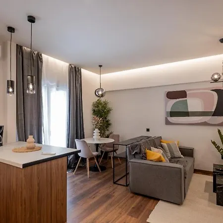 Apartment Aristo129 - Stylish Urban Retreat Balcony By Metro *