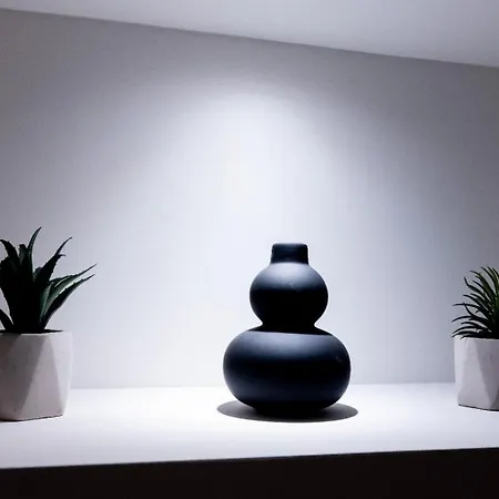 Apartment Aristo129 - Stylish Urban Retreat Balcony By Metro