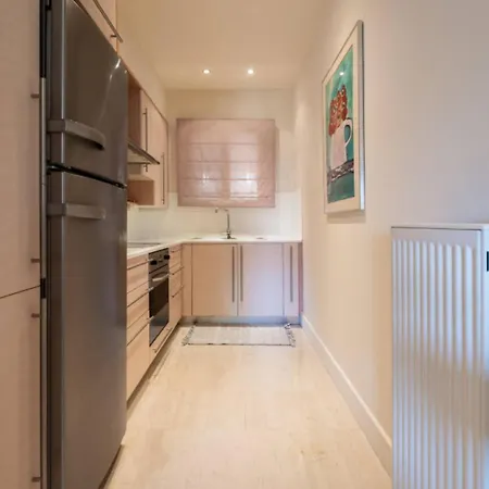 2bd Sunny Close To The * Athens