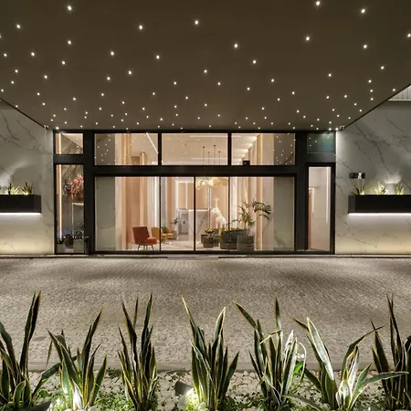 Hilton Garden Syggrou Avenue 4*