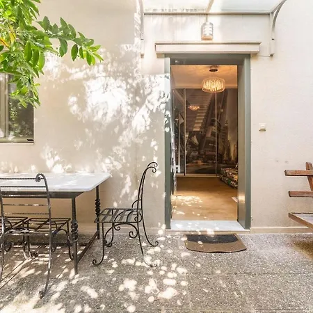 Apartment Pop Art - Experience Local Vibes