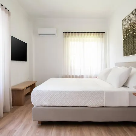 4bd With Outdoor Jacuzzi Garden Apartment