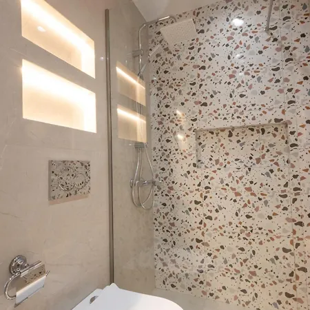 Seaside Elegance Brand New 2bd Luxury Apartment *