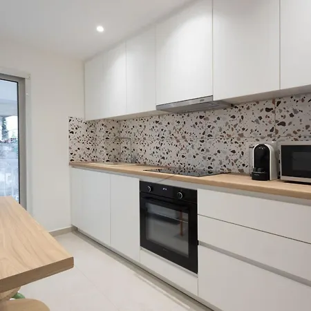 Seaside Elegance Brand New 2bd Luxury *