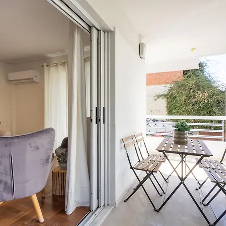 Seaside Elegance Brand New 2bd Luxury Athens