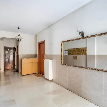 Belmont - 2 Bedroom & Balcony In 아파트 *