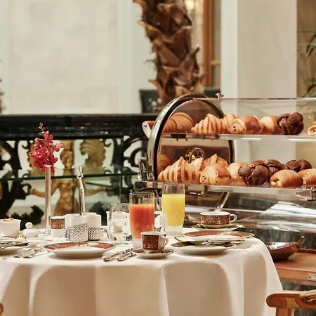 Grande Bretagne, A Luxury Collection Hotel,