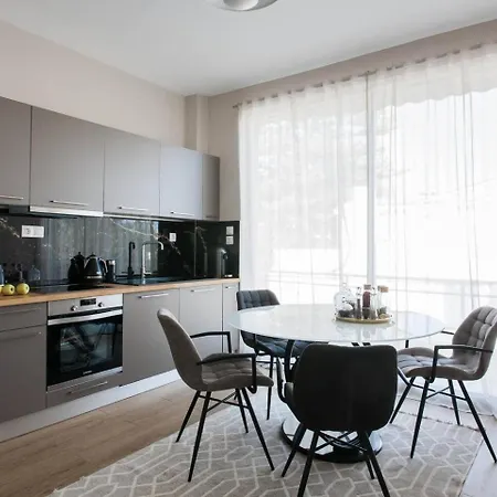 2 Level Beachfront Luxury By The Olon