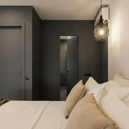 Apartment 2 Level Beachfront Luxury By The Olon Athens