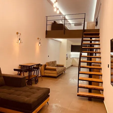 Loft -nomad Friendly # Superhost Hub#