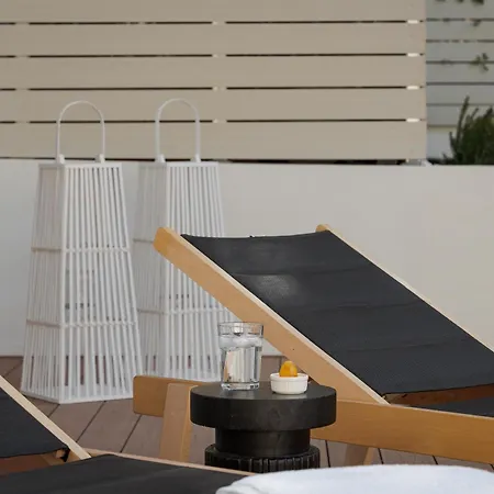 Athena's Lemon Grove Glyfada Apartment