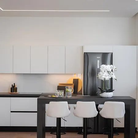 Apartment Athena's Lemon Grove Glyfada Athen