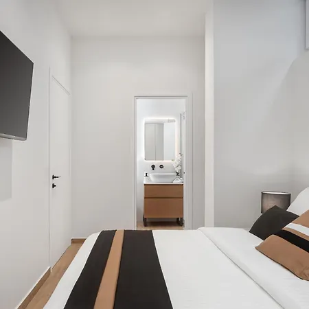 Athena's Lemon Grove Glyfada Apartment *