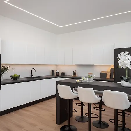 Athena's Lemon Grove Glyfada Apartment
