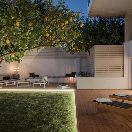 Athena's Lemon Grove Glyfada Apartment *