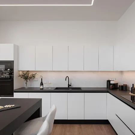 Apartment Athena's Lemon Grove Glyfada Athen