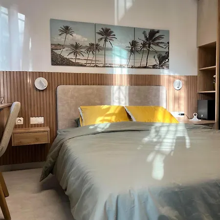 Stylish & Cozy 1 Bedroom In Lycabetus Apartment *