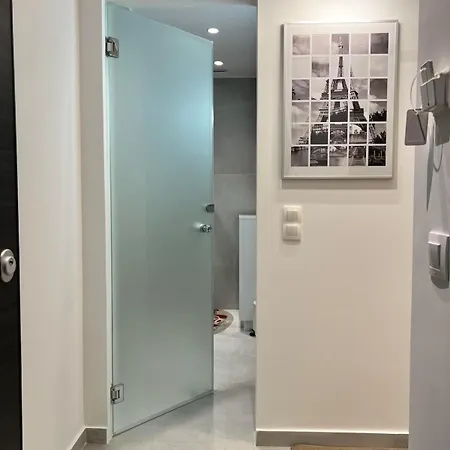 Stylish & Cozy 1 Bedroom In Lycabetus Apartment *