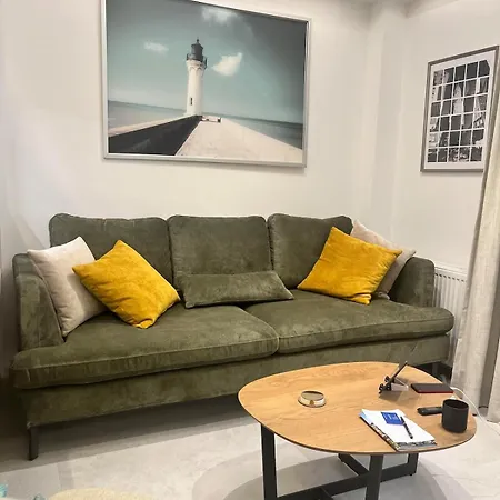 Stylish & Cozy 1 Bedroom In Lycabetus Athens