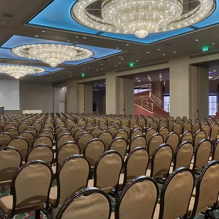 Divani Caravel מלון