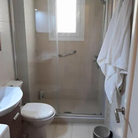 Cozy For 4 In Kolonaki, Lycabettus